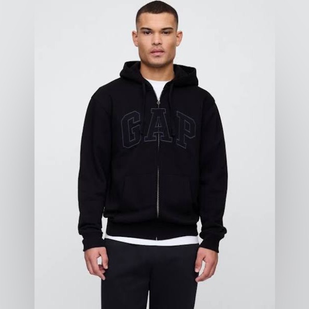 GAP Men’s Black Zip Hoodie and Joggers Set MSRP $100 Size S‎